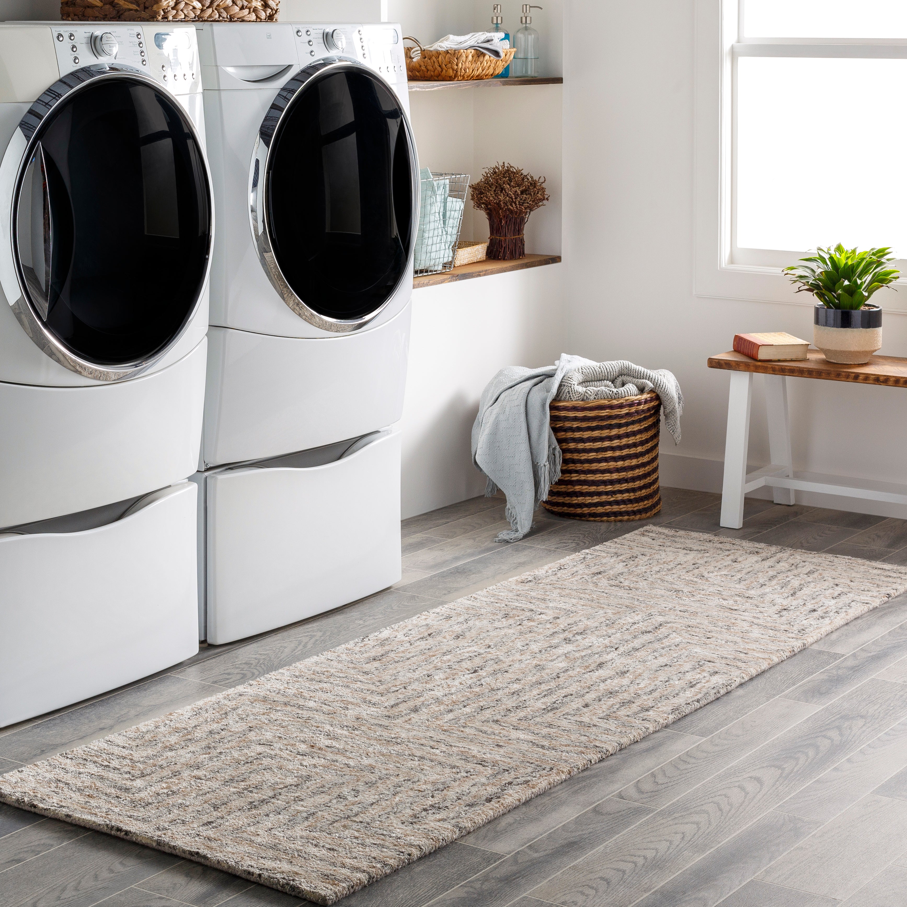 Falcon Rug – HOWSE