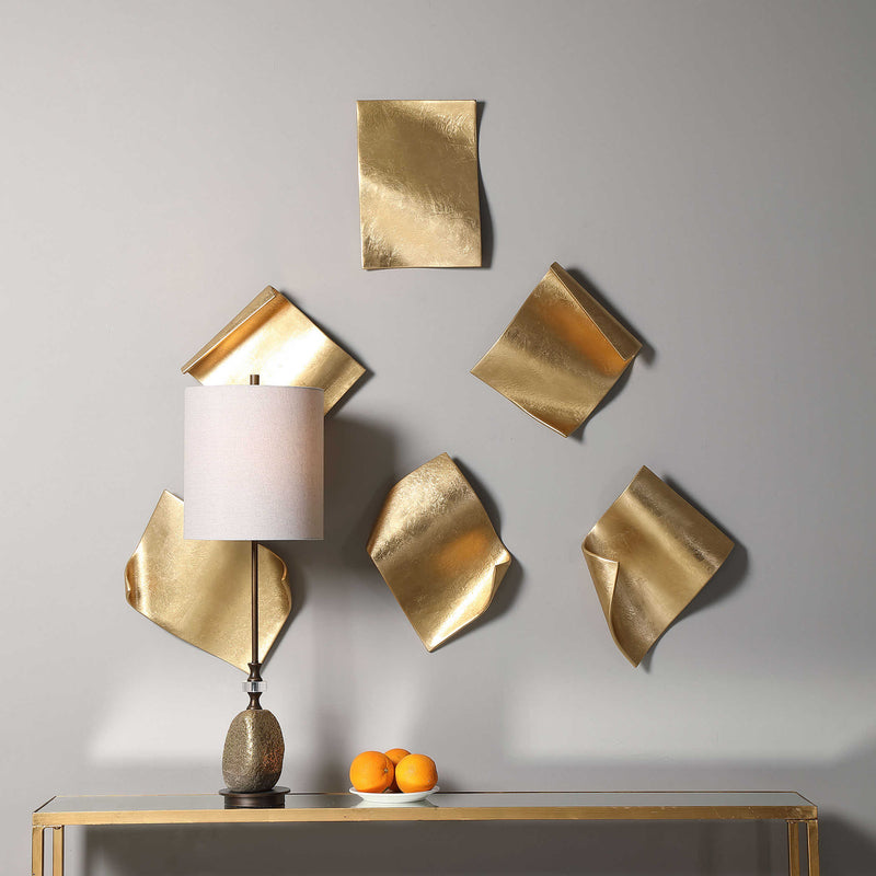 Fluttering Pages Wall Décor